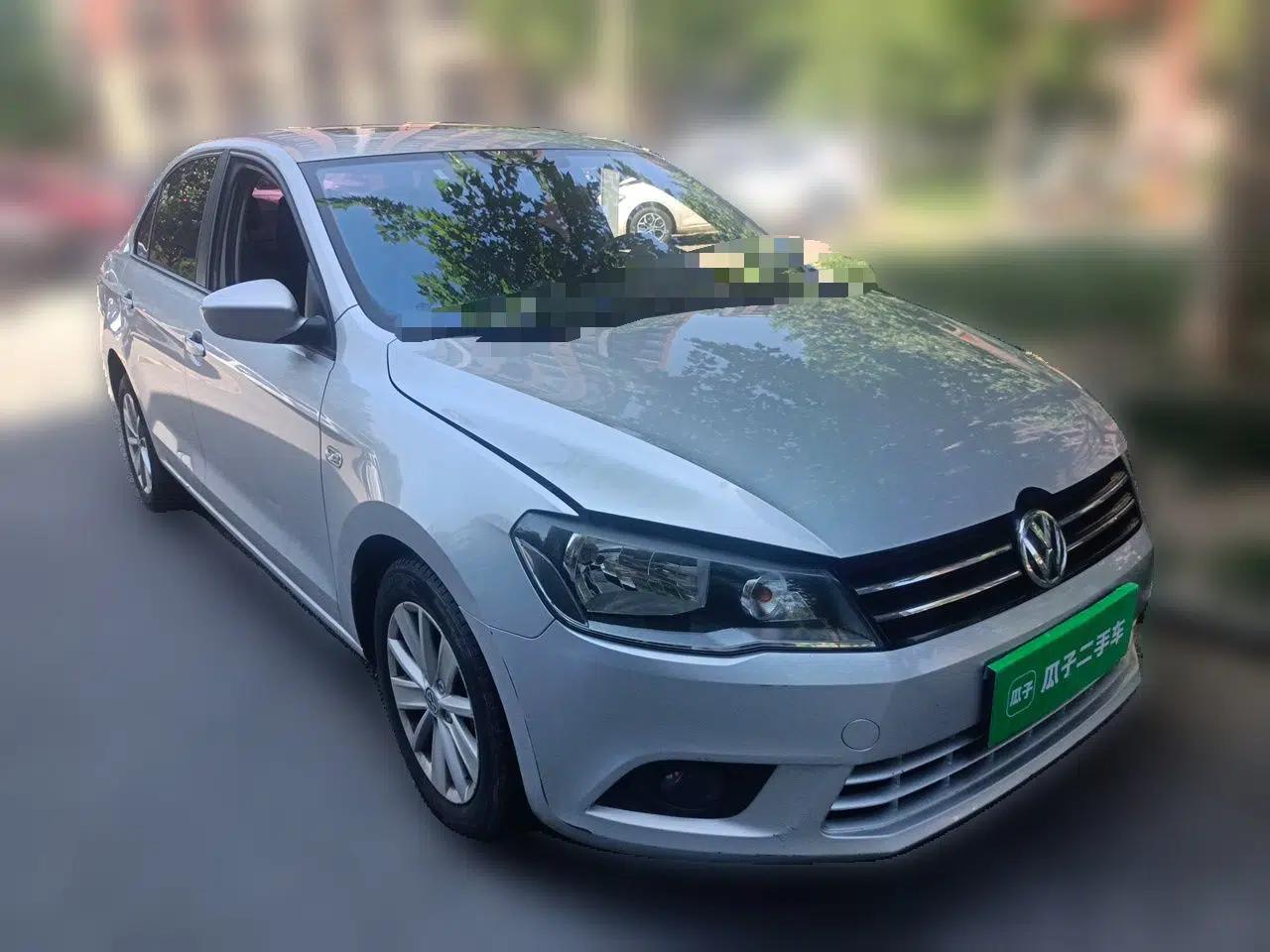 Volkswagen Jetta 2015 1.6L Manual Comfort Model — миниатюра 3
