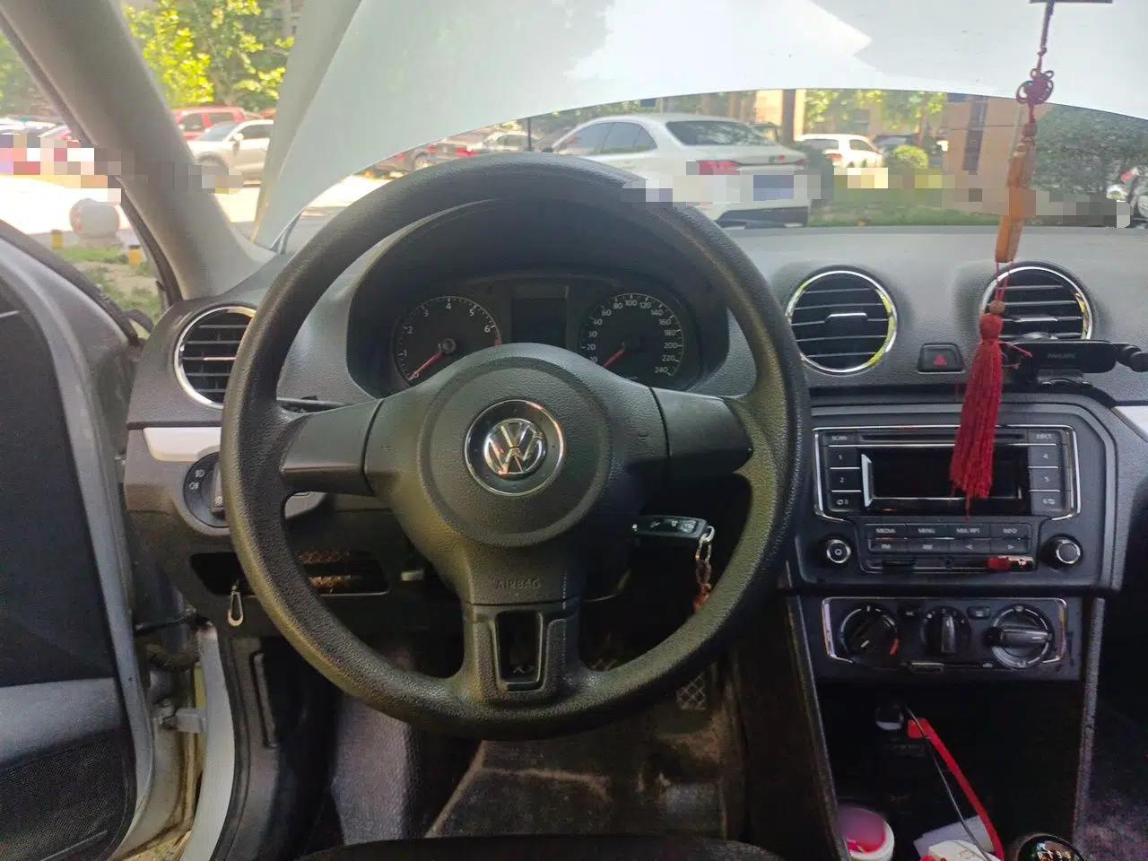 Volkswagen Jetta 2015 1.6L Manual Comfort Model — миниатюра 10