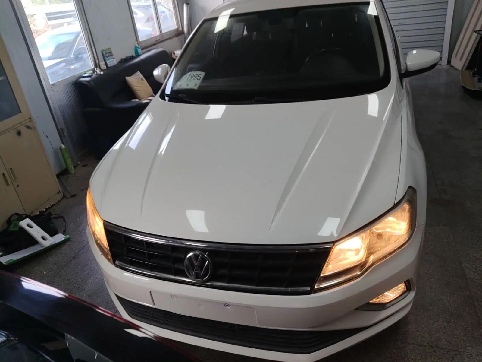 Volkswagen Jetta 2017 1.4L Manual Fashion Edition — миниатюра 2