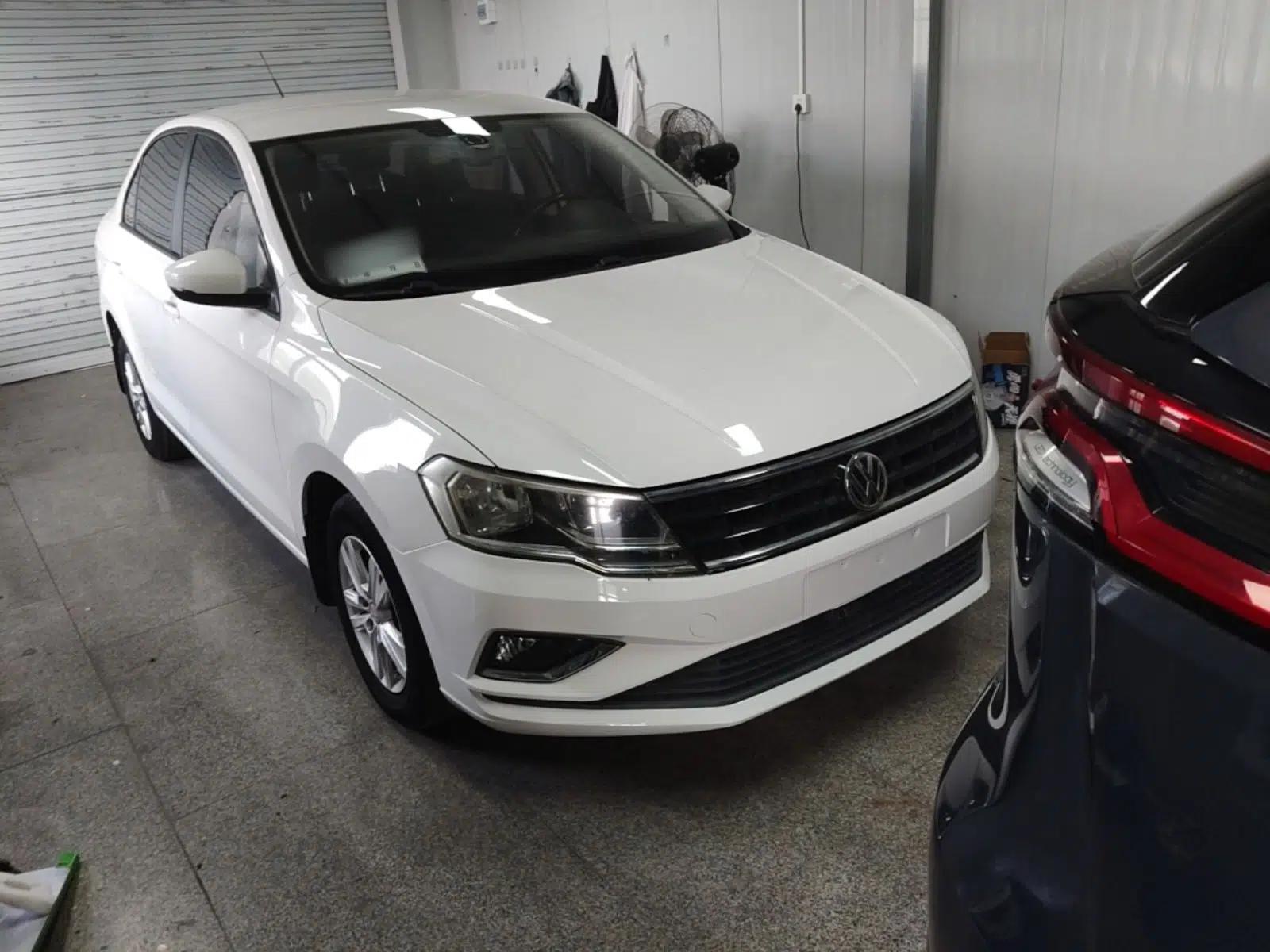 Volkswagen Jetta 2017 1.4L Manual Fashion Edition — миниатюра 3