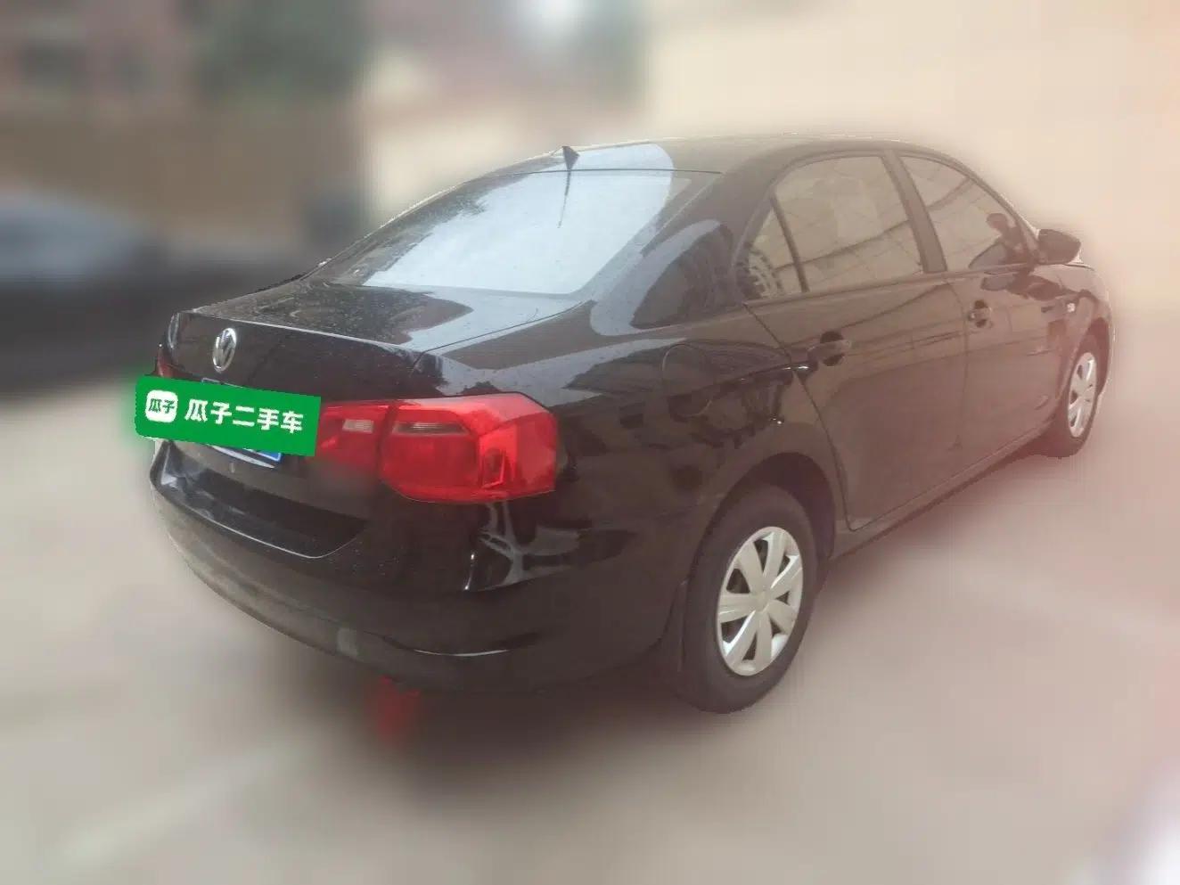 Volkswagen Jetta 2015 1.4L Manual Fashion Model — миниатюра 6