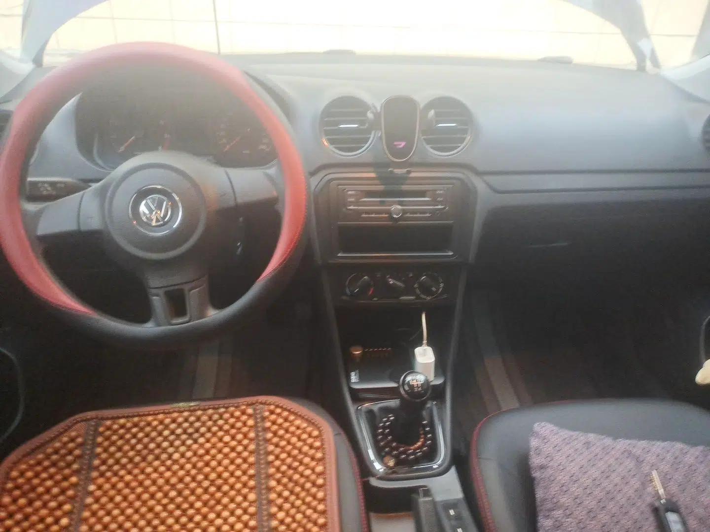 Volkswagen Jetta 2015 1.4L Manual Fashion Model — миниатюра 9