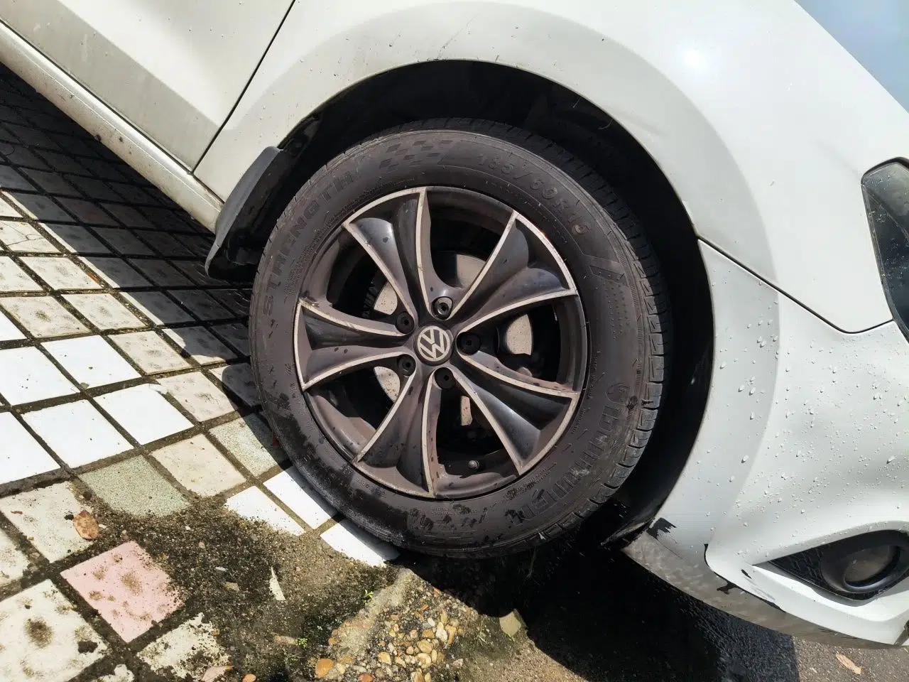 Volkswagen Jetta 2015 Value Edition 1.6L Automatic Comfort Version — миниатюра 8