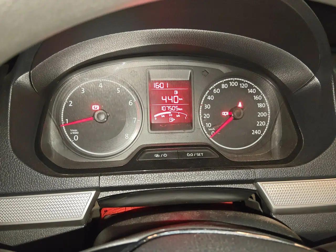 Volkswagen Jetta 2017 1.4L Manual Comfort Model — миниатюра 12