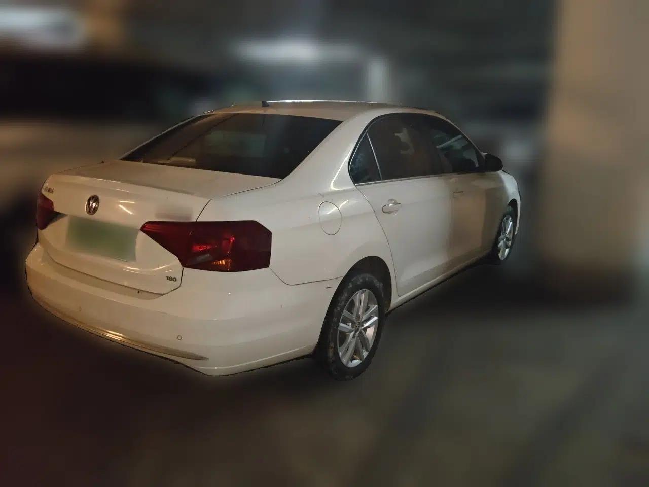 Volkswagen Jetta 2017 1.4L Manual Comfort Model — миниатюра 6