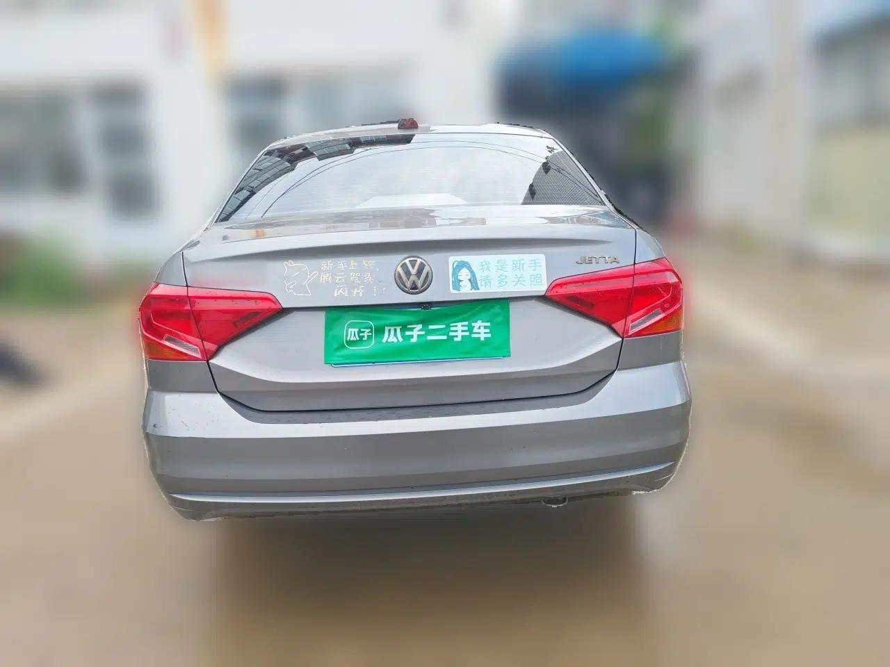 Volkswagen Jetta 2017 1.4L Manual Fashion Edition — миниатюра 5