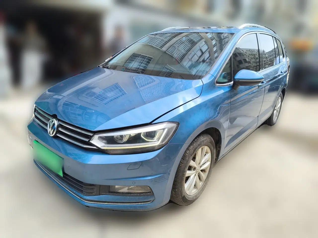 Volkswagen Touran 2016 Volkswagen Touran L 280TSI DSG Comfort Edition — миниатюра 1