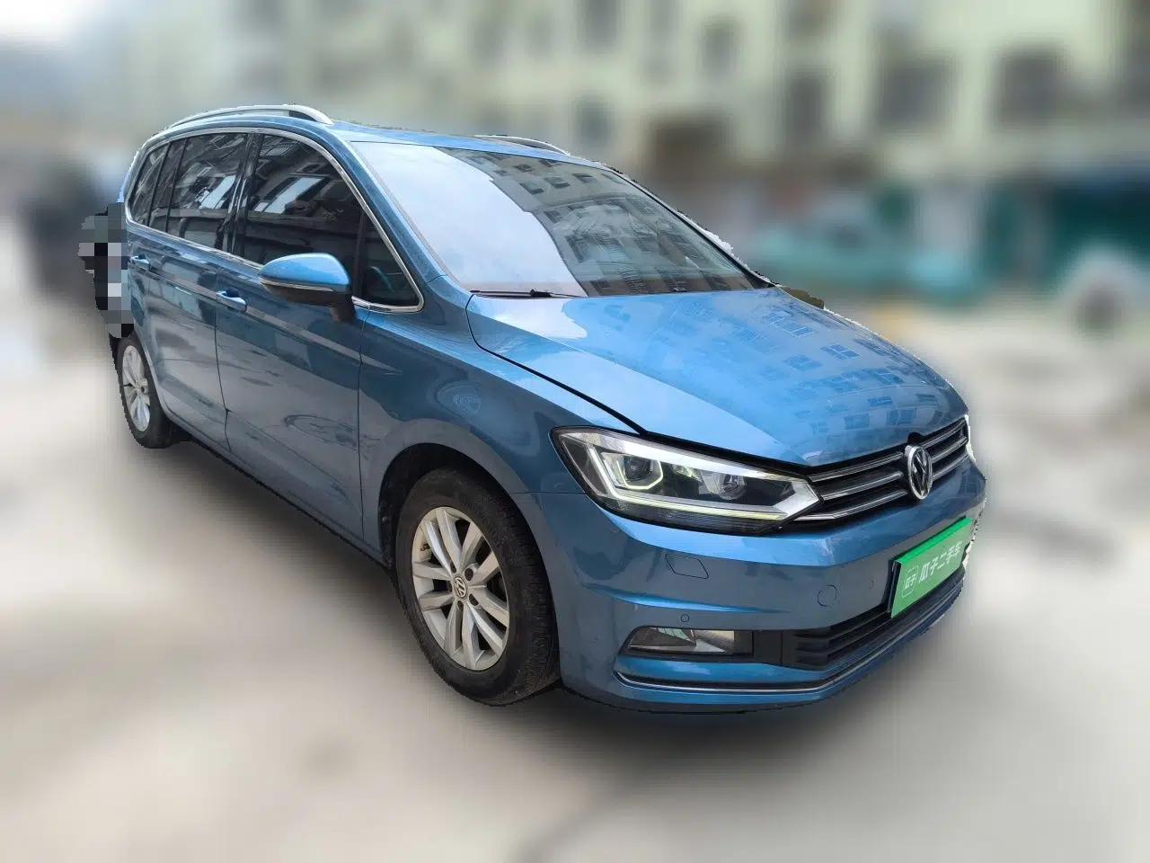 Volkswagen Touran 2016 Volkswagen Touran L 280TSI DSG Comfort Edition — миниатюра 3