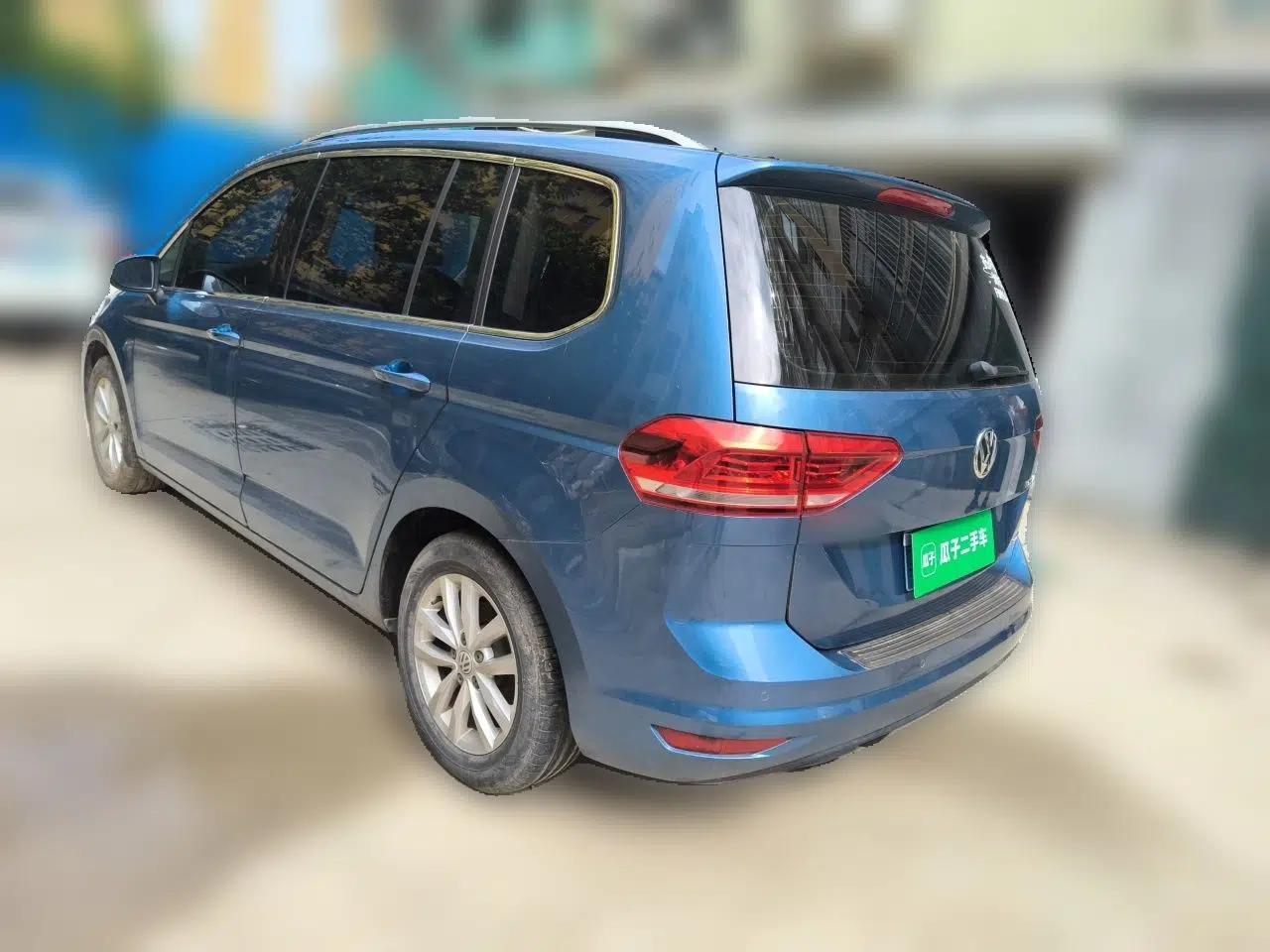 Volkswagen Touran 2016 Volkswagen Touran L 280TSI DSG Comfort Edition — миниатюра 4