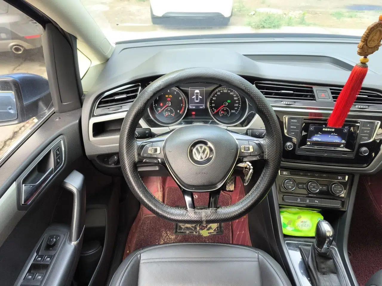 Volkswagen Touran 2016 Volkswagen Touran L 280TSI DSG Comfort Edition — миниатюра 10