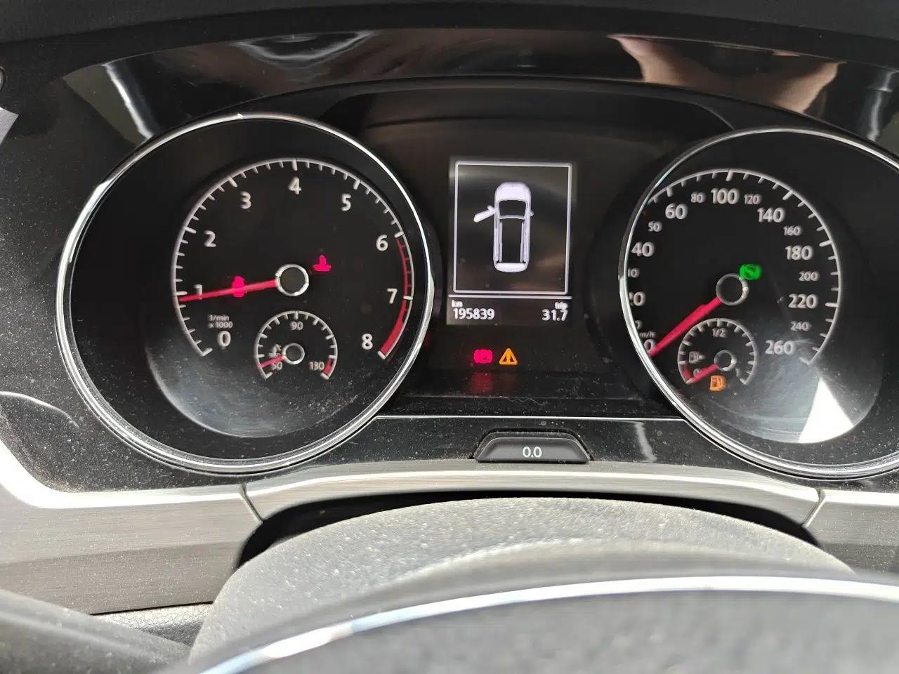 Volkswagen Touran 2016 Volkswagen Touran L 280TSI DSG Comfort Edition — миниатюра 12