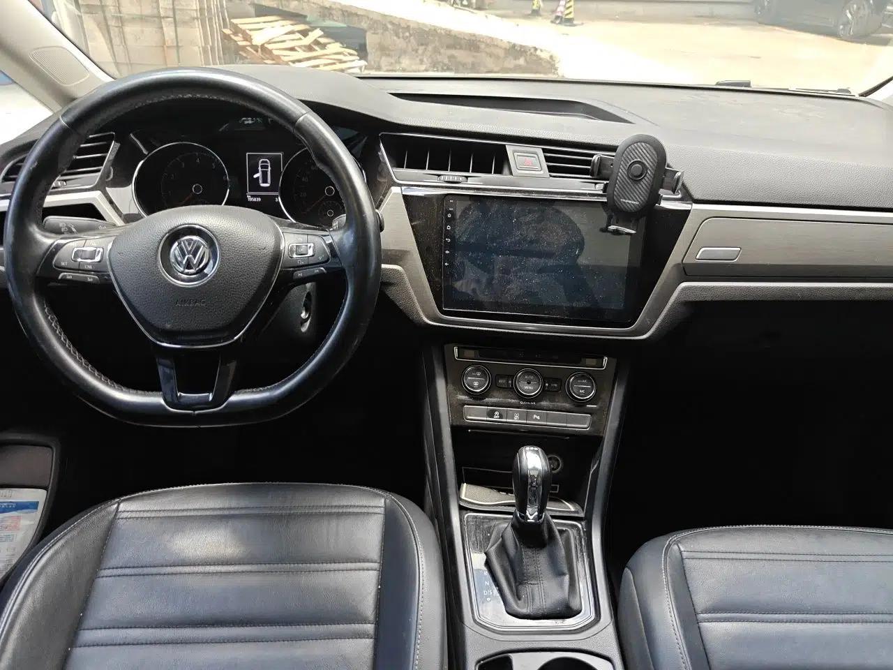 Volkswagen Touran 2016 Volkswagen Touran L 280TSI DSG Comfort Edition — миниатюра 9