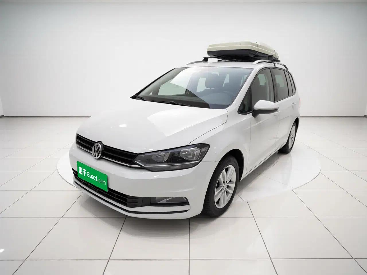 Volkswagen Touran 2016 Volkswagen Touran L 280TSI Manual Trend Edition — миниатюра 1
