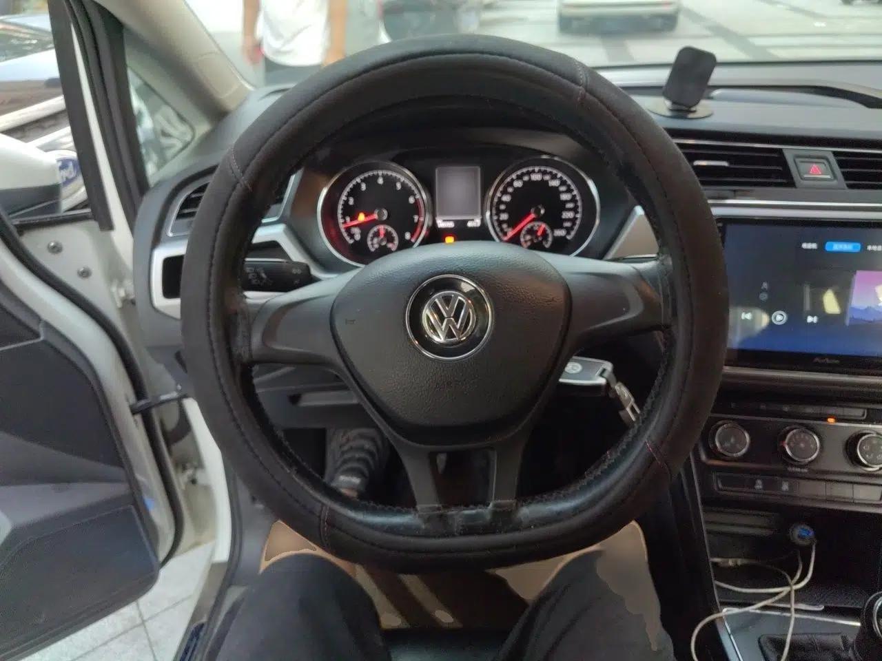Volkswagen Touran 2016 Volkswagen Touran L 280TSI Manual Trend Edition — миниатюра 9