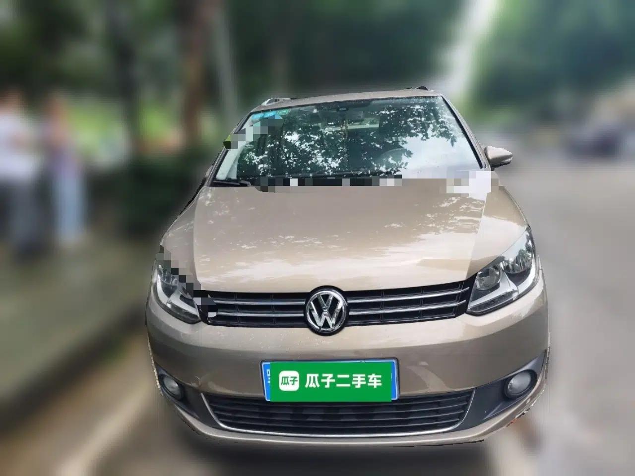 Volkswagen Touran 2015 1.4T DSG Comfort Edition 5 Seats — миниатюра 2