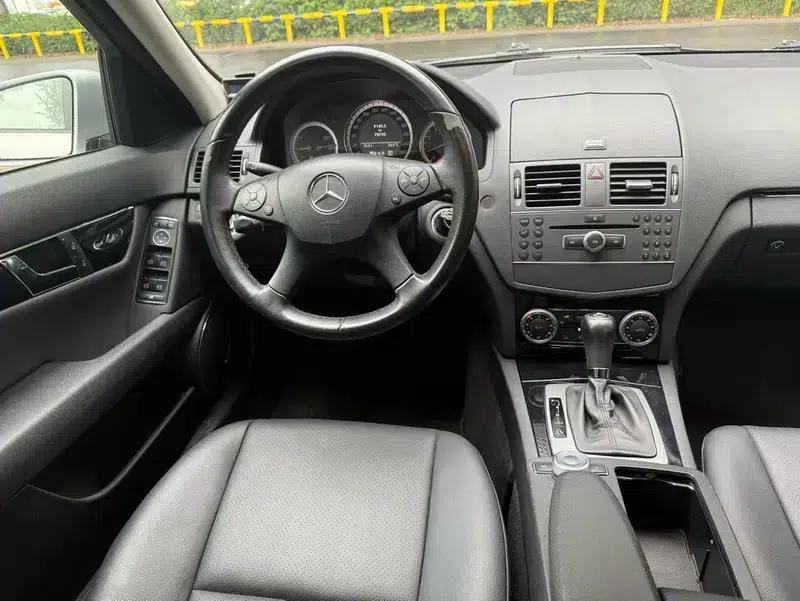 Mercedes-Benz C-Class 2010 C 180K Classic — миниатюра 11