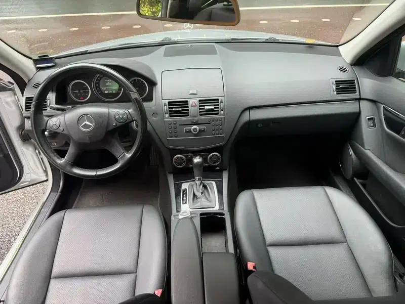 Mercedes-Benz C-Class 2010 C 180K Classic — миниатюра 9