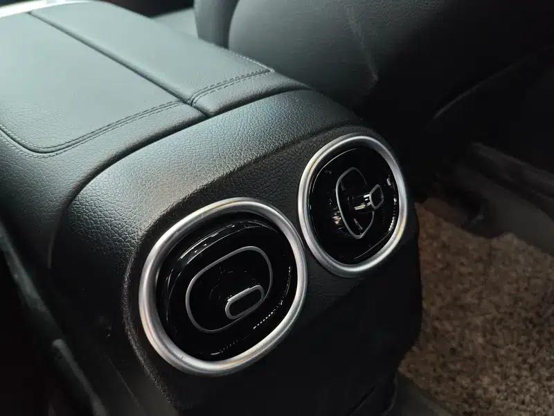 Mercedes-Benz C-Class 2023 Facelift C 200 L Sport Edition — миниатюра 8
