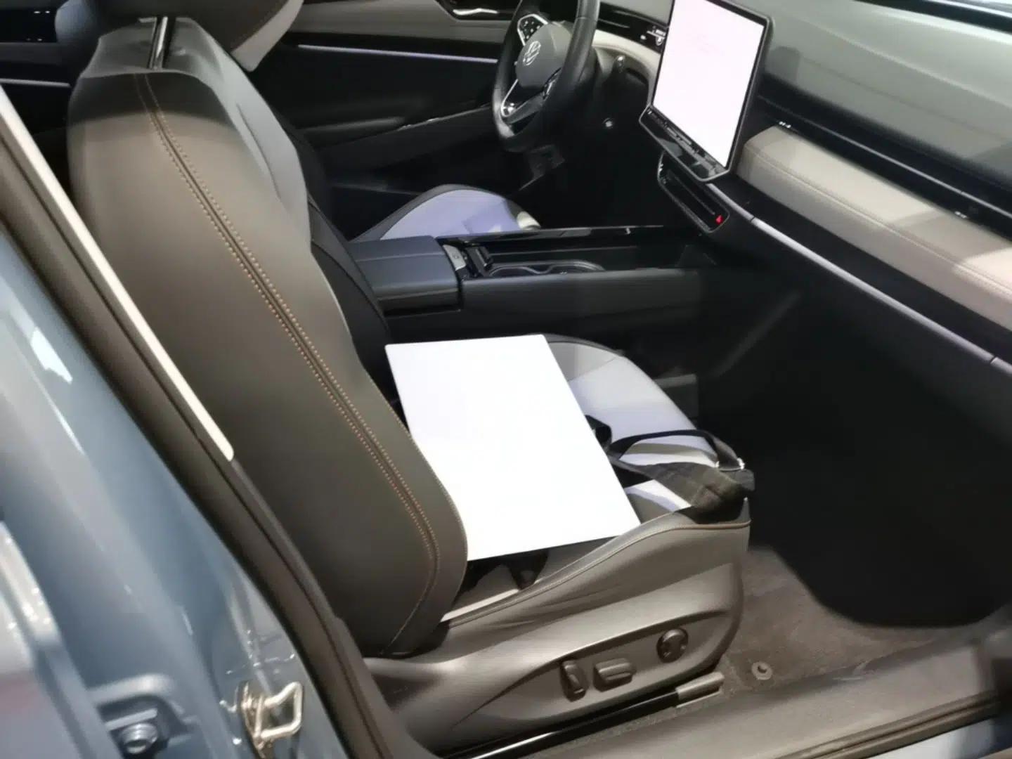 Volkswagen ID.7 VIZZION 2024 AIR model — миниатюра 19