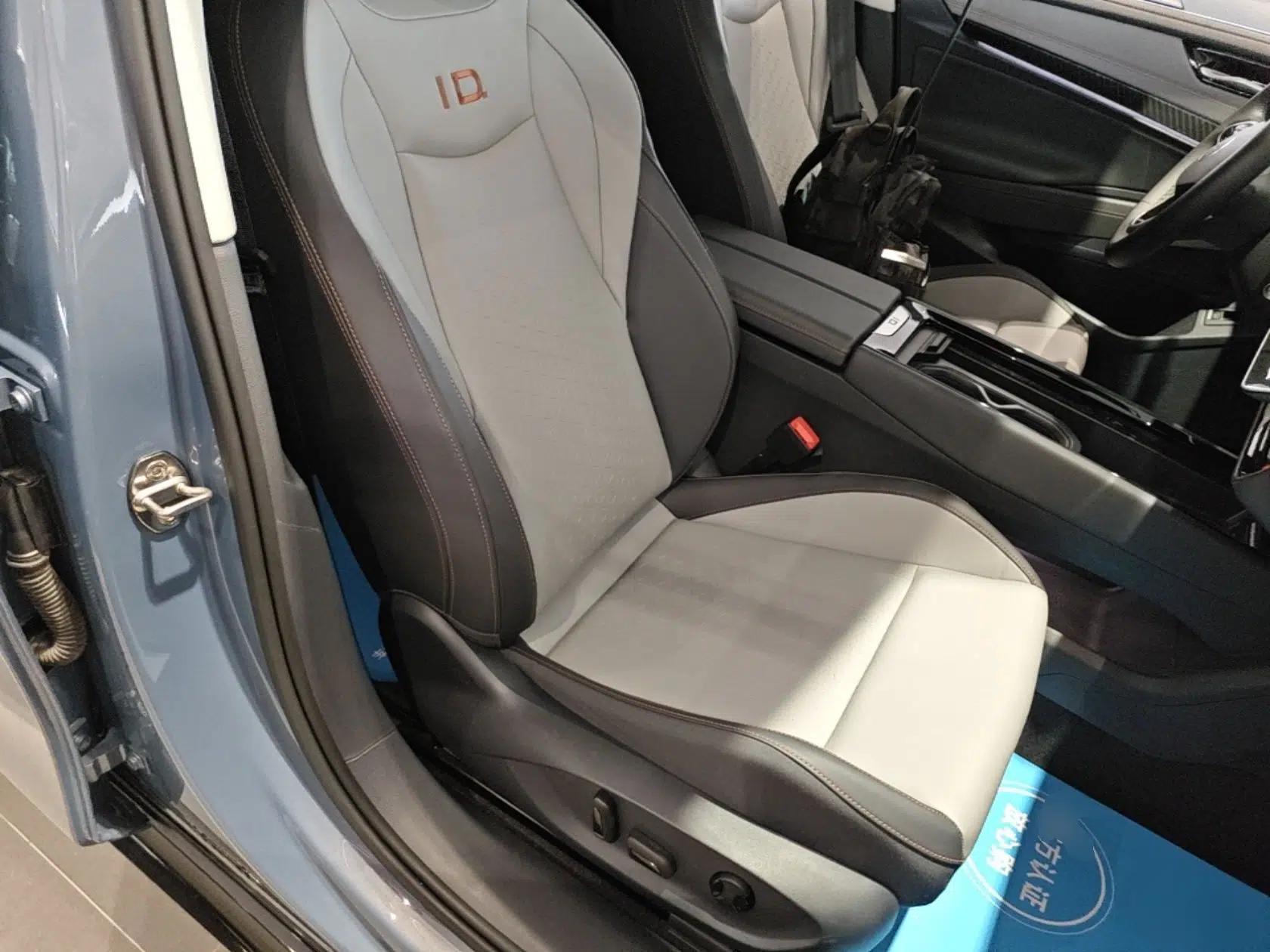 Volkswagen ID.7 VIZZION 2024 AIR model — миниатюра 19
