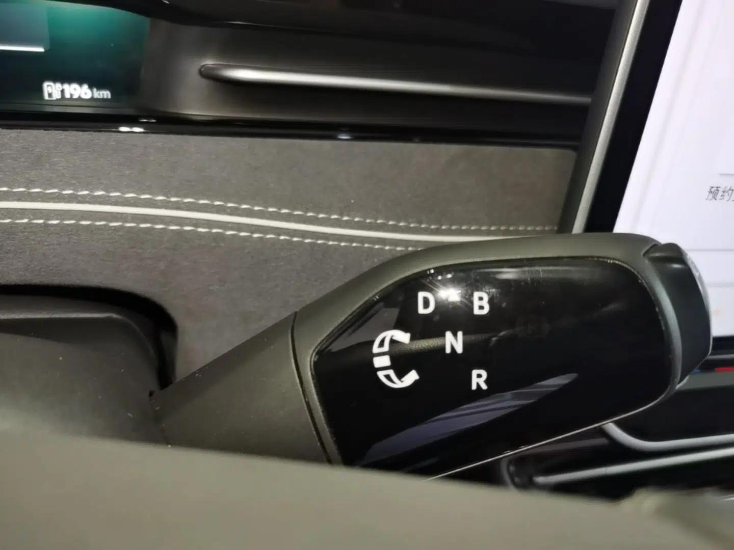 Volkswagen ID.7 VIZZION 2024 First Edition — миниатюра 16