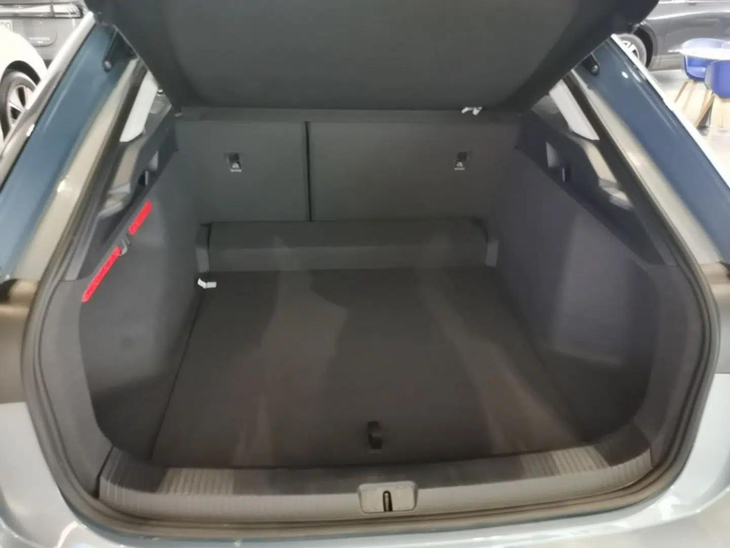 Volkswagen ID.7 VIZZION 2024 First Edition — миниатюра 22