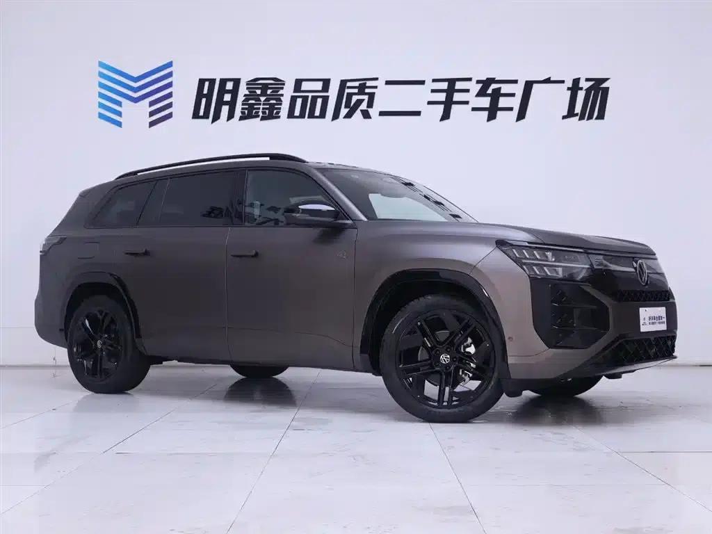 2025 Teramont Pro 450TSI 4WD Summit Edition — миниатюра 5