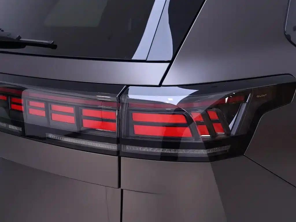 2025 Teramont Pro 450TSI 4WD Summit Edition — миниатюра 8