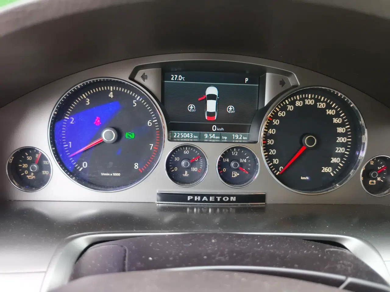 Volkswagen Phaeton 2009 3.6L V6 5-Seater Extended Comfort Version — миниатюра 12