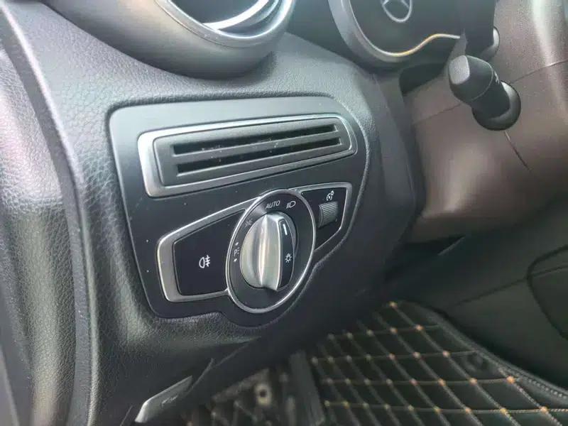 2020 Mercedes-Benz GLC 300 L 4MATIC Dynamic — миниатюра 17