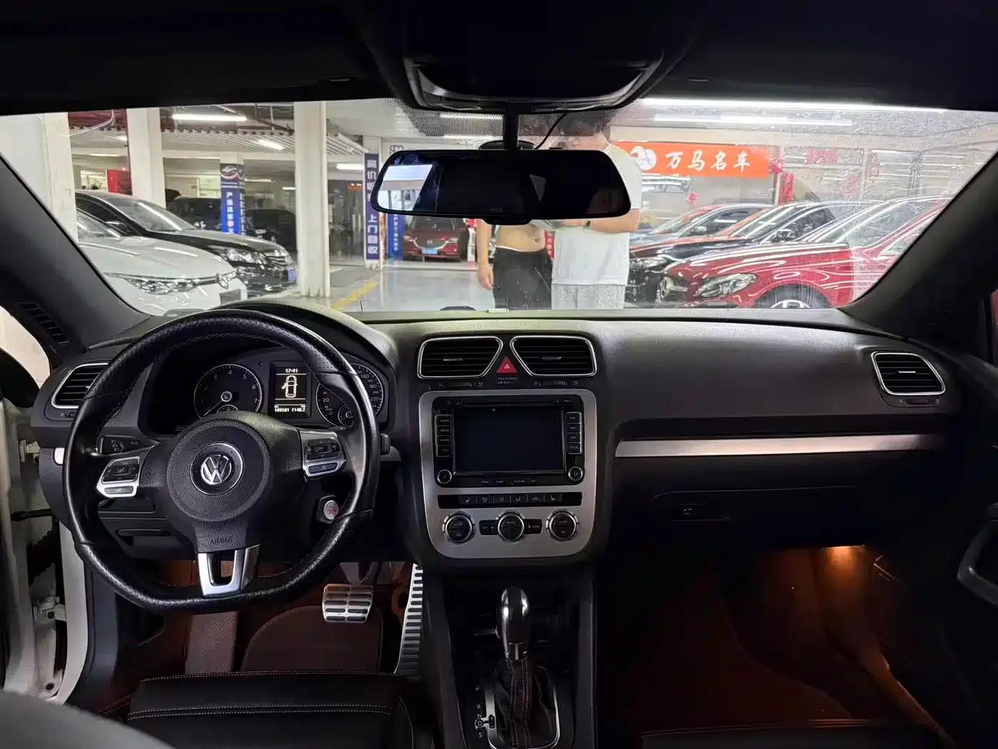 Scirocco 2011 2.0TSI Luxury Edition — миниатюра 10
