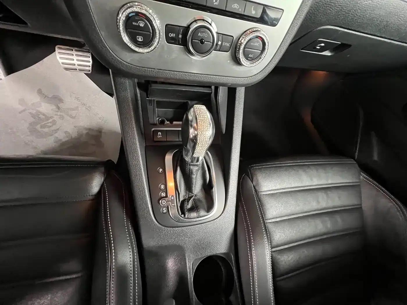 Scirocco 2011 2.0TSI R-Line — миниатюра 17
