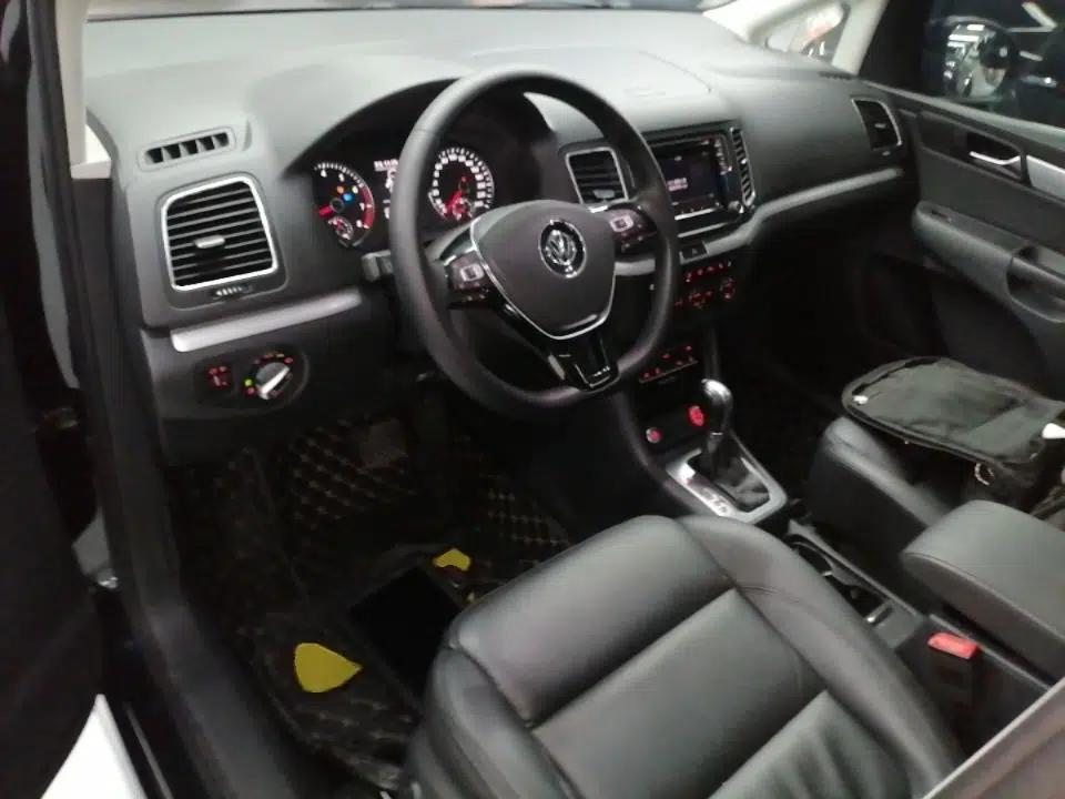 Volkswagen Sharan 2019 380TSI Comfort Edition 7-Seater — миниатюра 17