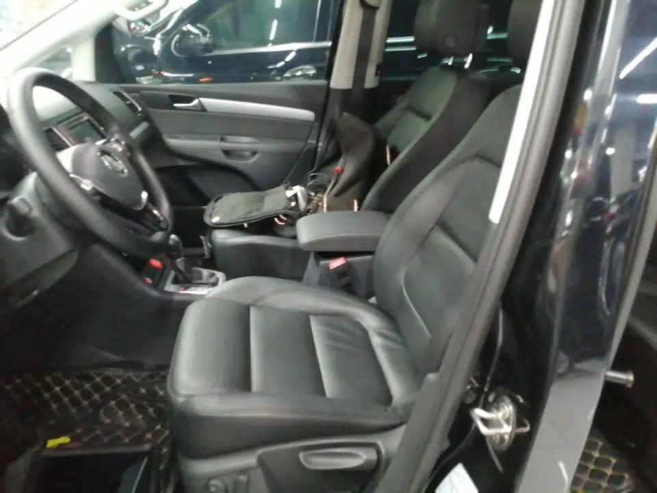 Volkswagen Sharan 2019 380TSI Comfort Edition 7-Seater — миниатюра 22