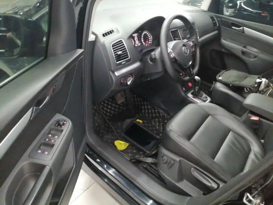 Volkswagen Sharan 2019 380TSI Comfort Edition 7-Seater — миниатюра 23