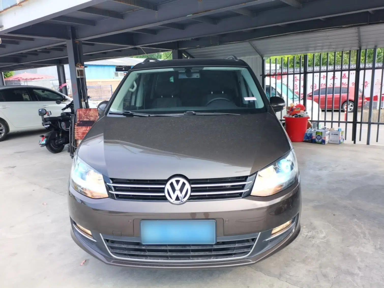 Volkswagen Sharan 2014 2.0 TSI Standard Model — миниатюра 2