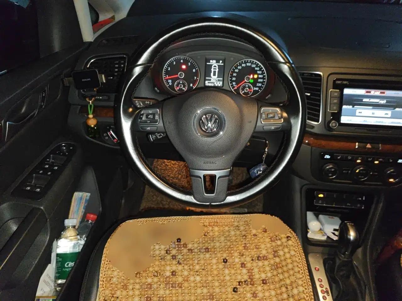 Volkswagen Sharan 2015 1.8TSI Comfort Model — миниатюра 10