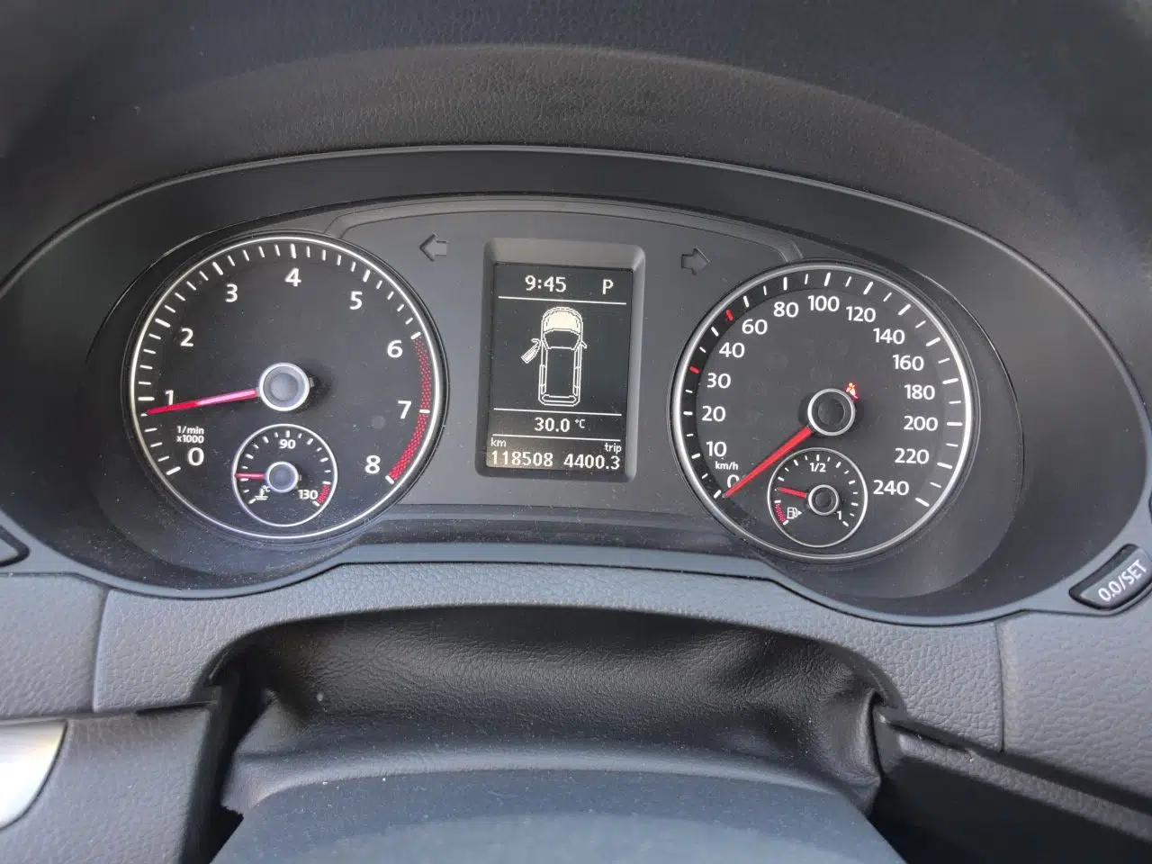 Volkswagen Sharan 2016 380TSI Comfort Edition 7-Seater — миниатюра 11
