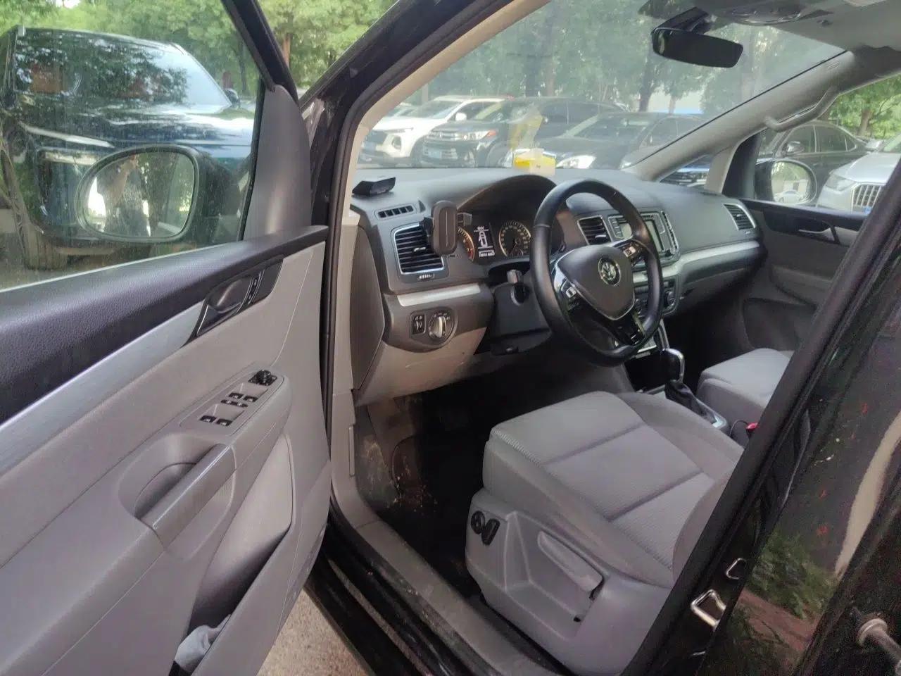 Volkswagen Sharan 2016 380TSI Comfort Edition 7-Seater — миниатюра 16