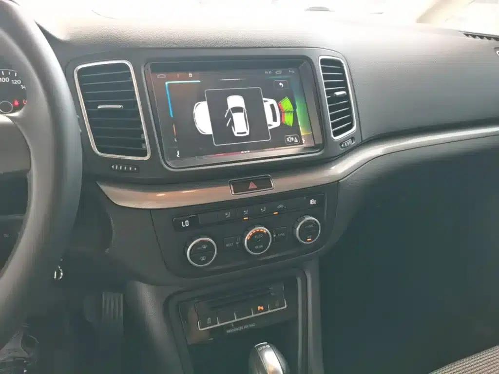 2014 Sharan 2.0TSI Standard Edition — миниатюра 13