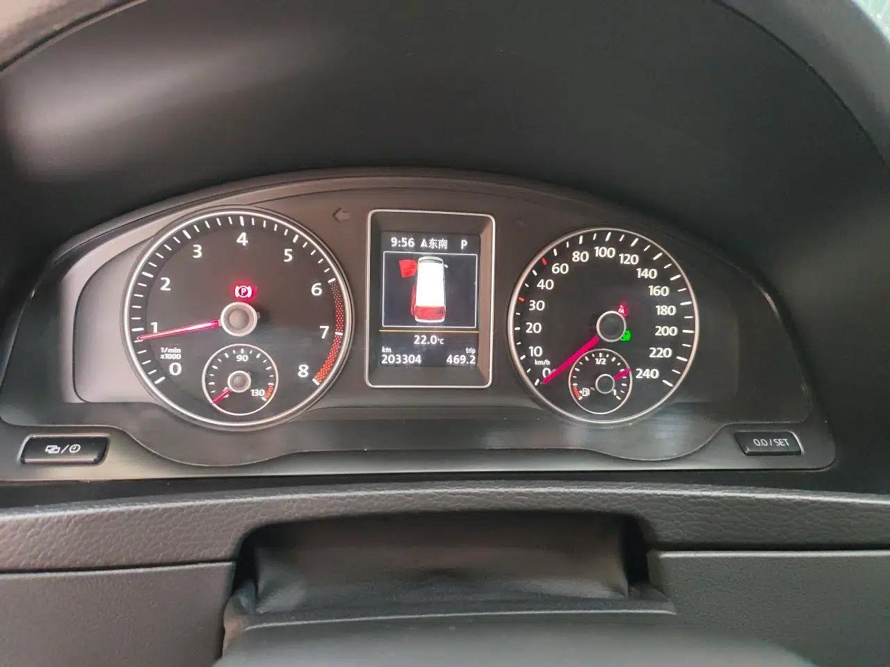 Volkswagen Multivan 2012 2.0 TSI Four-Wheel Drive Deluxe Edition — миниатюра 11