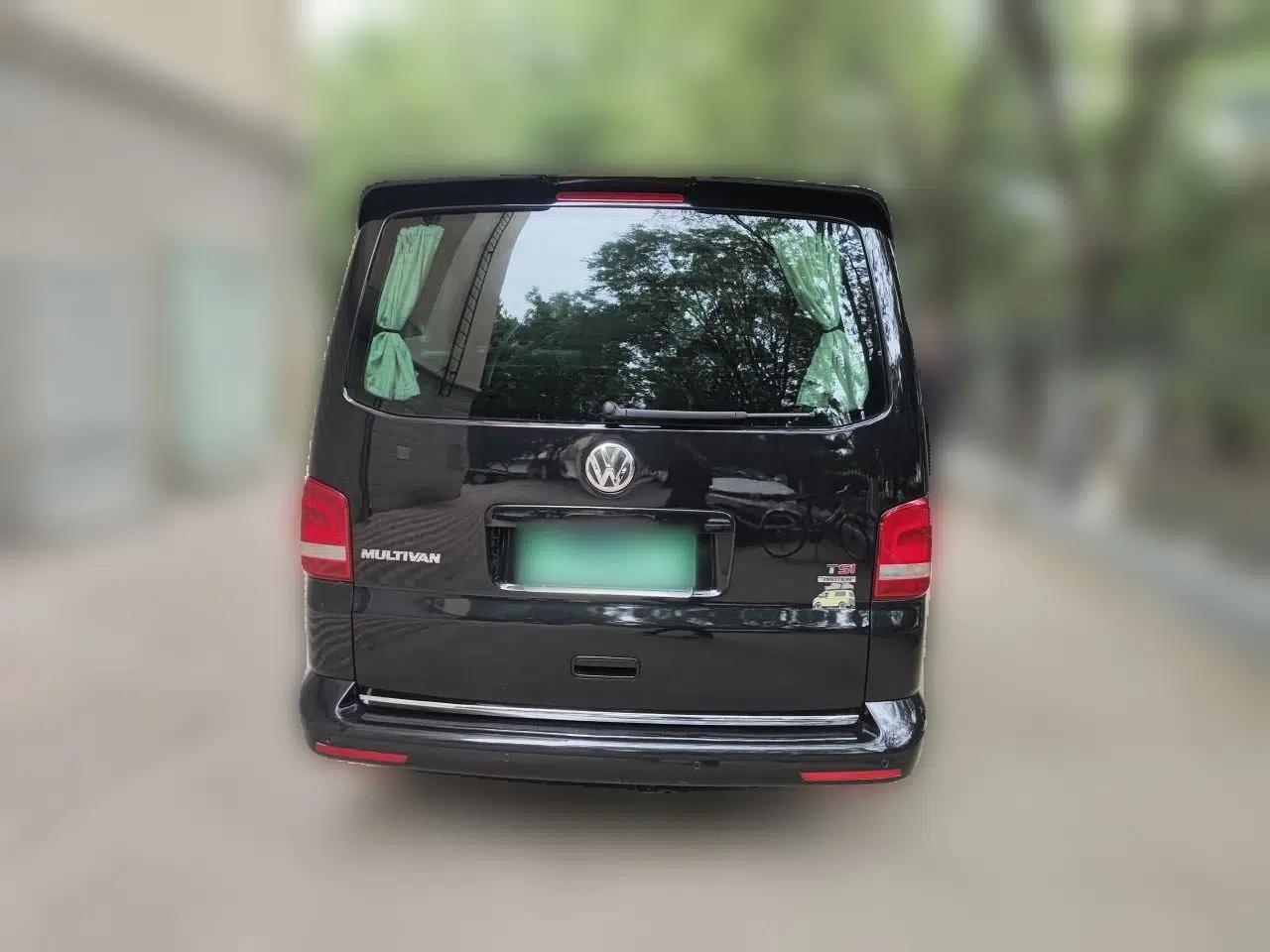 Volkswagen Multivan 2012 2.0 TSI Four-Wheel Drive Deluxe Edition — миниатюра 5