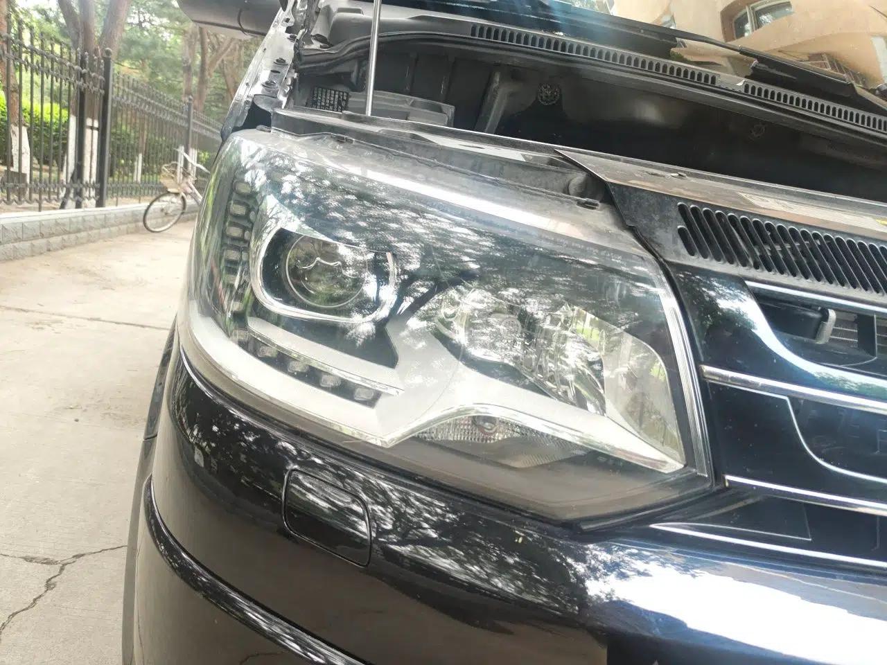 Volkswagen Multivan 2012 2.0 TSI Four-Wheel Drive Deluxe Edition — миниатюра 7
