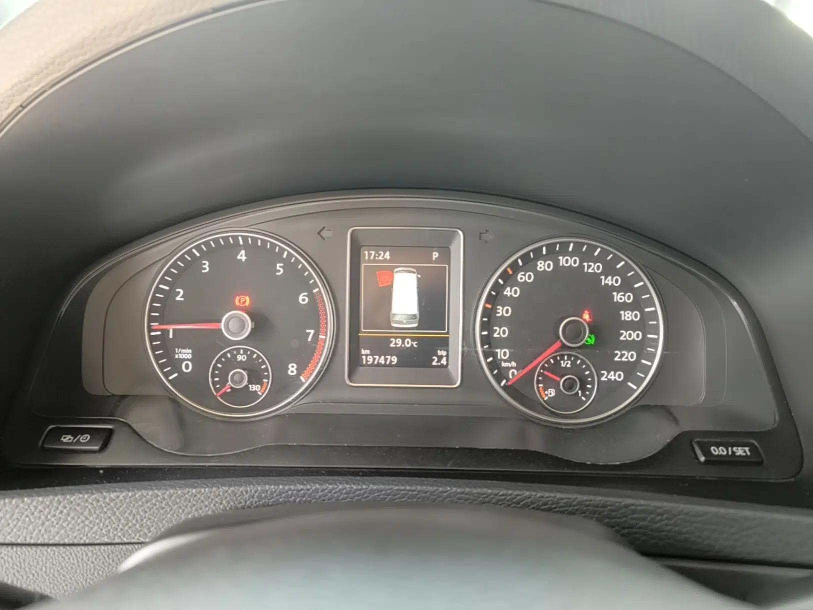 Volkswagen Multivan 2014 2.0 TSI Four-Wheel-Drive Executive Edition — миниатюра 22