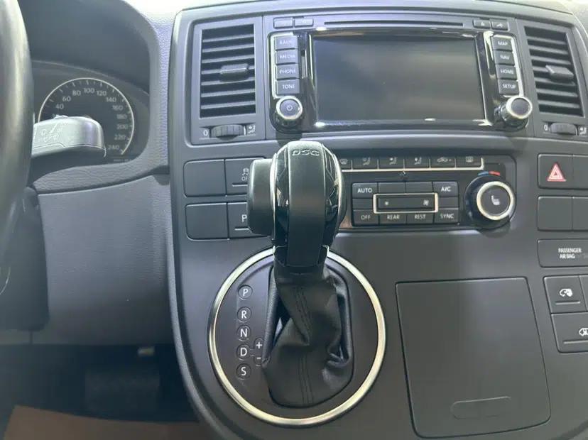 Volkswagen Multivan 2014 2.0 TSI Four-Wheel-Drive Executive Edition — миниатюра 25