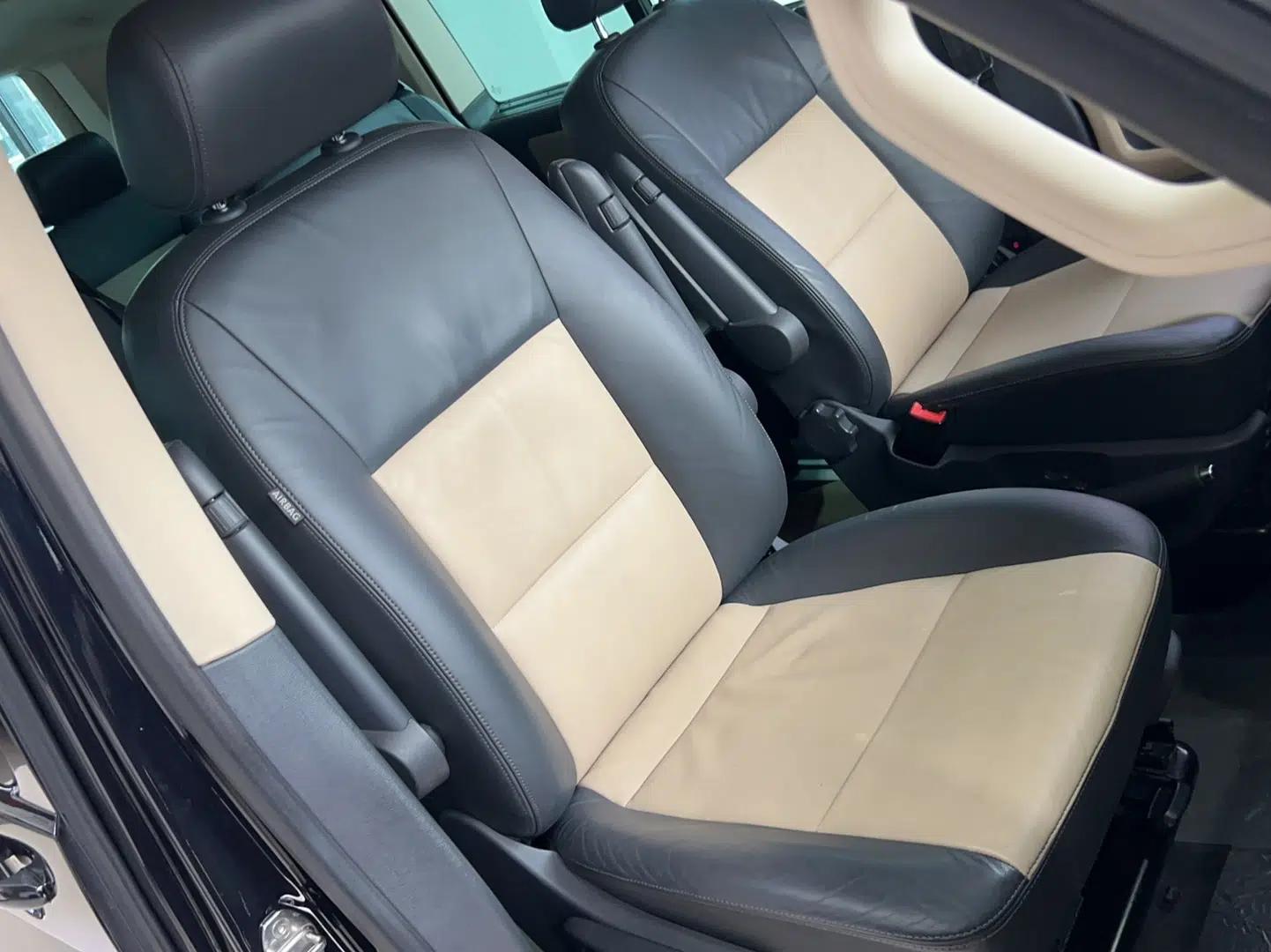 Volkswagen Multivan 2014 2.0 TSI Four-Wheel-Drive Executive Edition — миниатюра 28