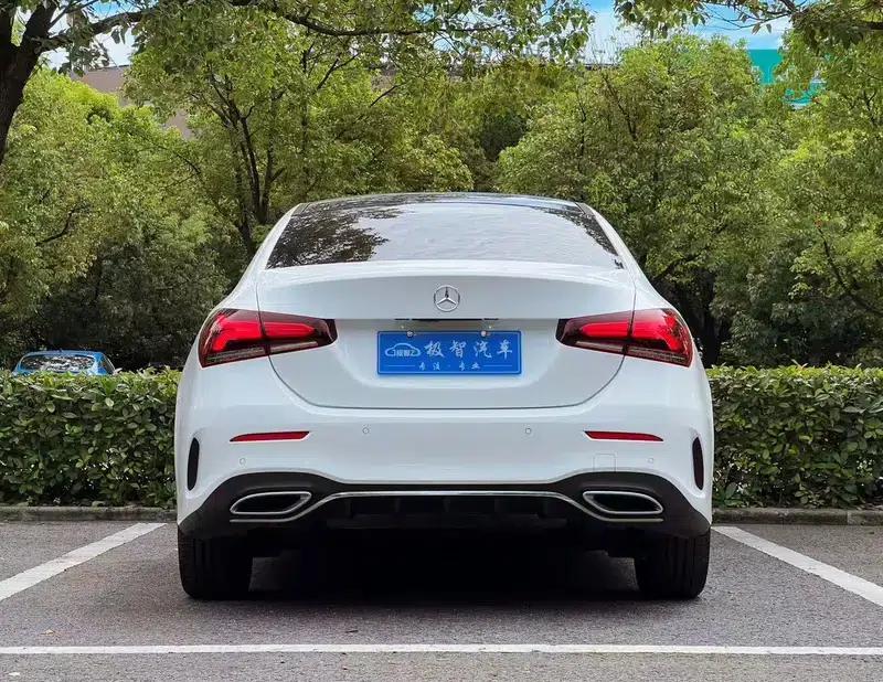 Mercedes-Benz A-Class 2022 Facelift A 200 L Sport Sedan Fashion Edition — миниатюра 6