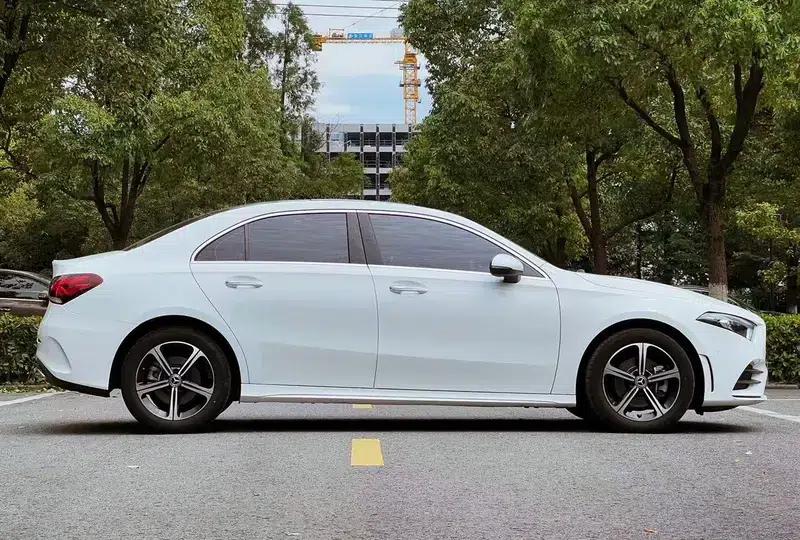 Mercedes-Benz A-Class 2022 Facelift A 200 L Sport Sedan Fashion Edition — миниатюра 8