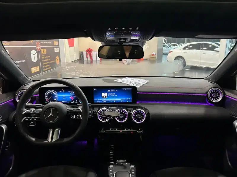 2024 Mercedes-Benz A-Class A 200 L Fashion Edition — миниатюра 11