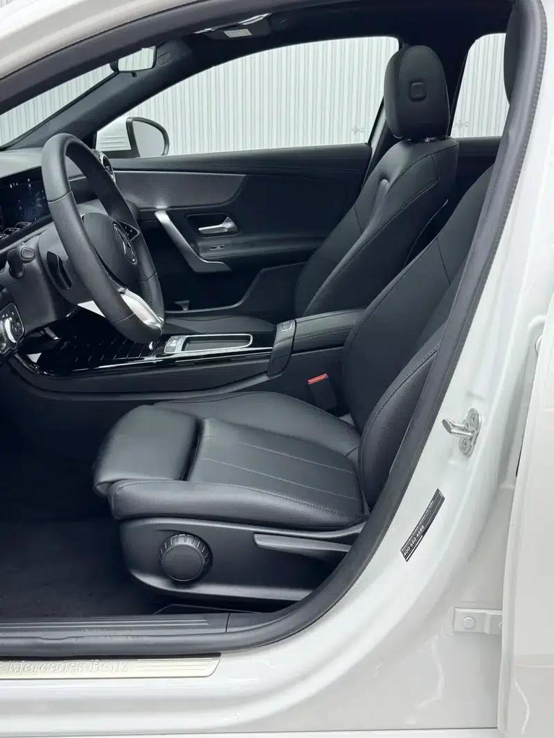 2024 Mercedes-Benz A-Class A 180 L — миниатюра 17